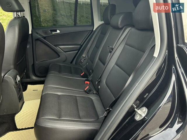 Черный Фольксваген Тигуан, объемом двигателя 2 л и пробегом 222 тыс. км за 12200 $, фото 13 на Automoto.ua