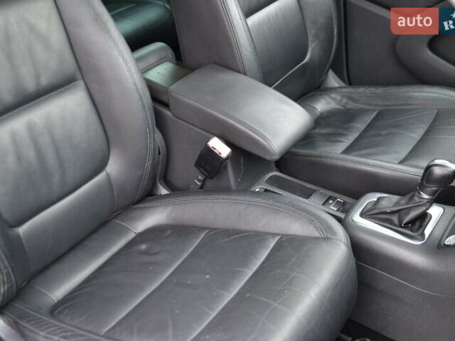 Чорний Фольксваген Тігуан, об'ємом двигуна 1.98 л та пробігом 130 тис. км за 11999 $, фото 26 на Automoto.ua