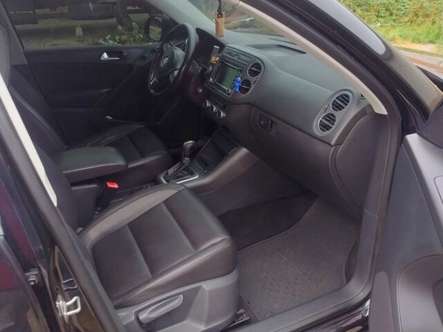 Чорний Фольксваген Тігуан, об'ємом двигуна 2 л та пробігом 189 тис. км за 11100 $, фото 6 на Automoto.ua