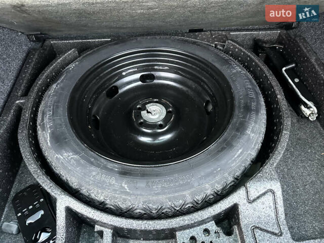 Черный Фольксваген Тигуан, объемом двигателя 2 л и пробегом 256 тыс. км за 8999 $, фото 13 на Automoto.ua