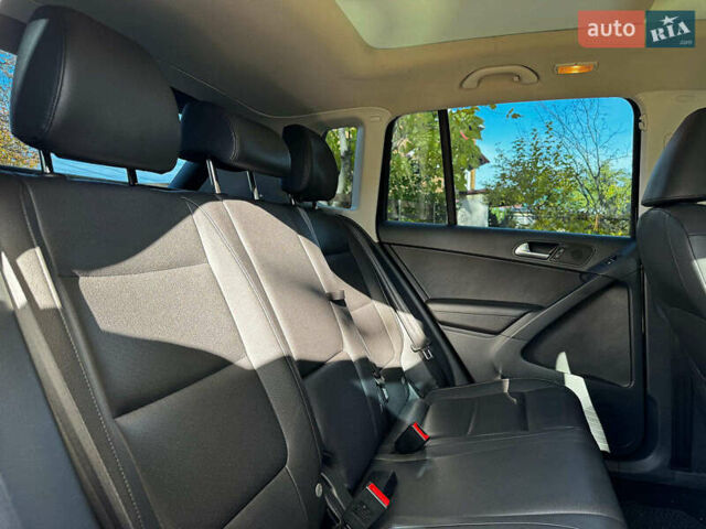 Черный Фольксваген Тигуан, объемом двигателя 2 л и пробегом 166 тыс. км за 12290 $, фото 24 на Automoto.ua