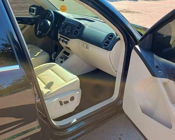 Чорний Фольксваген Тігуан, об'ємом двигуна 1.98 л та пробігом 166 тис. км за 13200 $, фото 13 на Automoto.ua