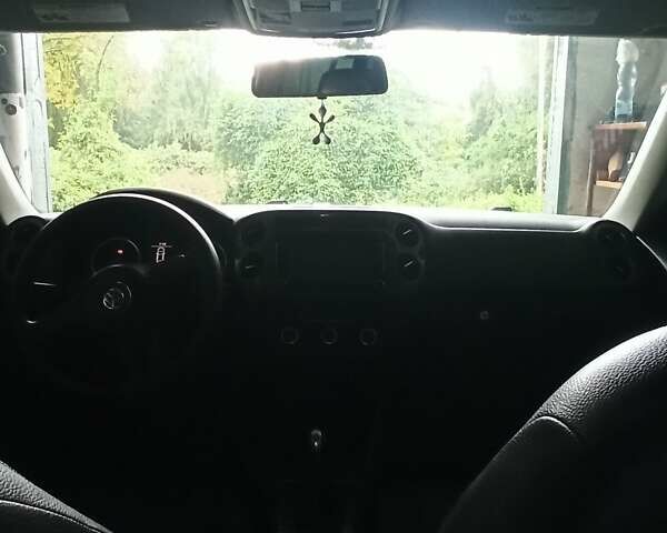 Черный Фольксваген Тигуан, объемом двигателя 1.98 л и пробегом 186 тыс. км за 12500 $, фото 18 на Automoto.ua