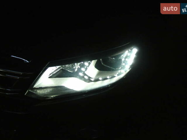 Чорний Фольксваген Тігуан, об'ємом двигуна 2 л та пробігом 168 тис. км за 15550 $, фото 84 на Automoto.ua