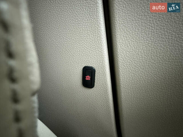 Чорний Фольксваген Тігуан, об'ємом двигуна 2 л та пробігом 234 тис. км за 15500 $, фото 20 на Automoto.ua