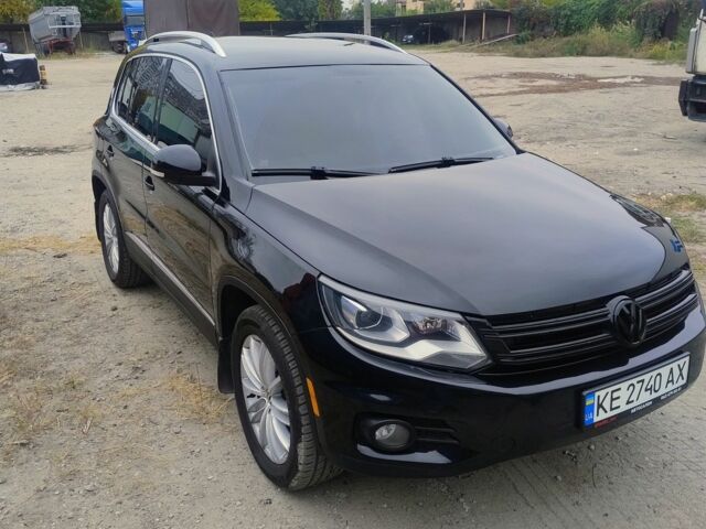 Чорний Фольксваген Тігуан, об'ємом двигуна 2 л та пробігом 189 тис. км за 11100 $, фото 5 на Automoto.ua