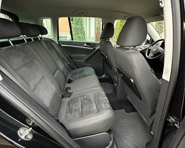 Черный Фольксваген Тигуан, объемом двигателя 1.99 л и пробегом 225 тыс. км за 14950 $, фото 80 на Automoto.ua