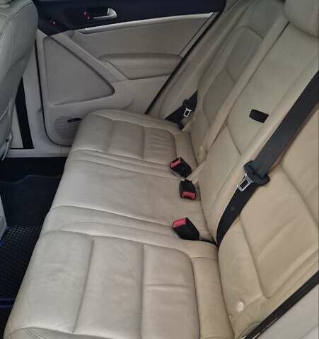 Чорний Фольксваген Тігуан, об'ємом двигуна 1.98 л та пробігом 227 тис. км за 13000 $, фото 10 на Automoto.ua