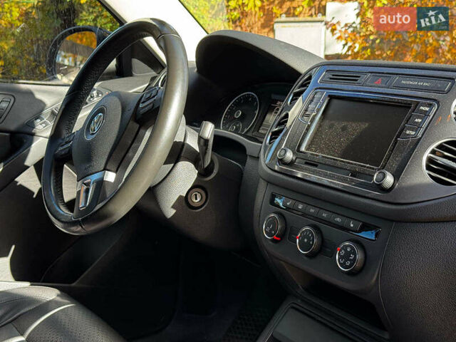 Черный Фольксваген Тигуан, объемом двигателя 2 л и пробегом 166 тыс. км за 12290 $, фото 29 на Automoto.ua