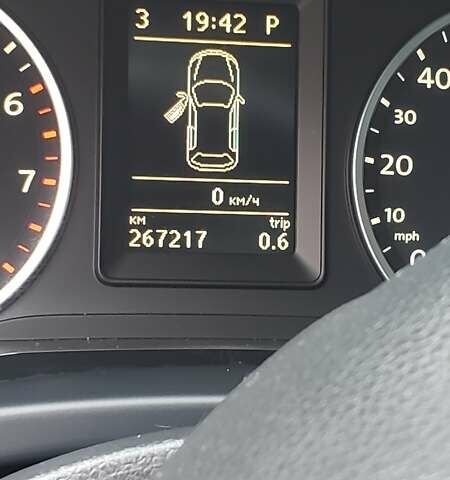 Черный Фольксваген Тигуан, объемом двигателя 2 л и пробегом 267 тыс. км за 13000 $, фото 11 на Automoto.ua