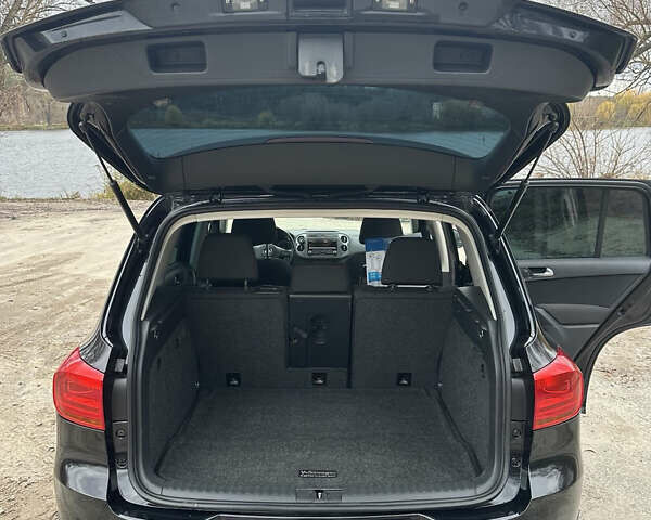 Черный Фольксваген Тигуан, объемом двигателя 1.98 л и пробегом 210 тыс. км за 10500 $, фото 4 на Automoto.ua