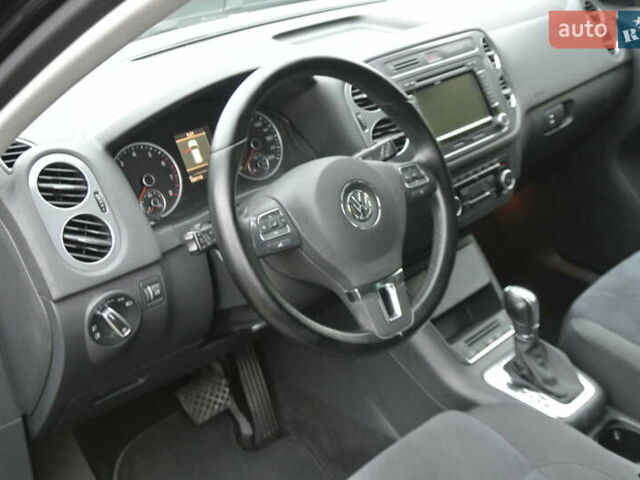 Чорний Фольксваген Тігуан, об'ємом двигуна 2 л та пробігом 168 тис. км за 15550 $, фото 8 на Automoto.ua