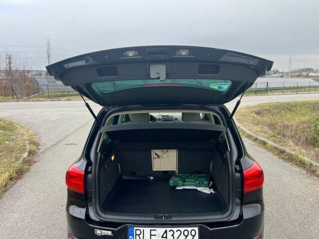 Чорний Фольксваген Тігуан, об'ємом двигуна 2 л та пробігом 160 тис. км за 7800 $, фото 14 на Automoto.ua