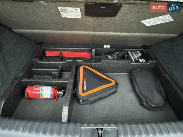 Чорний Фольксваген Тігуан, об'ємом двигуна 2 л та пробігом 234 тис. км за 15500 $, фото 31 на Automoto.ua