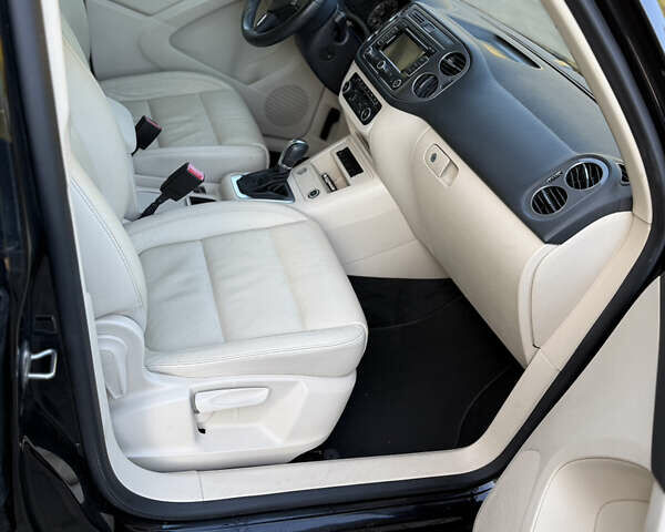 Черный Фольксваген Тигуан, объемом двигателя 1.98 л и пробегом 106 тыс. км за 10700 $, фото 8 на Automoto.ua