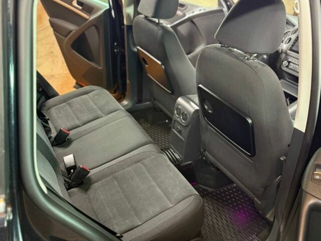 Черный Фольксваген Тигуан, объемом двигателя 2 л и пробегом 238 тыс. км за 14500 $, фото 14 на Automoto.ua