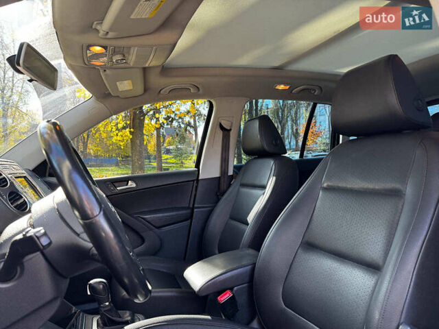 Черный Фольксваген Тигуан, объемом двигателя 2 л и пробегом 166 тыс. км за 12290 $, фото 14 на Automoto.ua