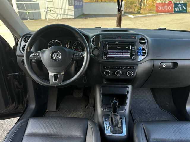 Чорний Фольксваген Тігуан, об'ємом двигуна 2 л та пробігом 189 тис. км за 10300 $, фото 12 на Automoto.ua