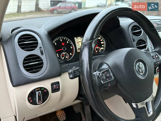 Чорний Фольксваген Тігуан, об'ємом двигуна 2 л та пробігом 234 тис. км за 15500 $, фото 9 на Automoto.ua
