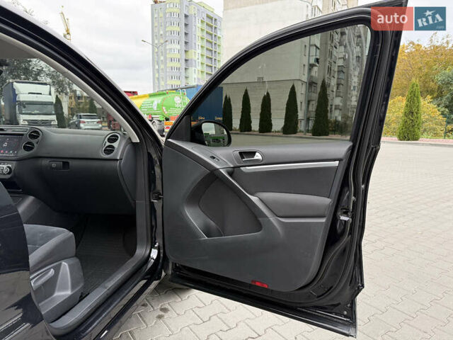 Черный Фольксваген Тигуан, объемом двигателя 1.97 л и пробегом 226 тыс. км за 14999 $, фото 14 на Automoto.ua