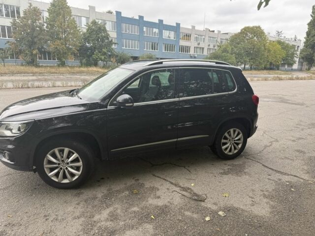 Черный Фольксваген Тигуан, объемом двигателя 2 л и пробегом 181 тыс. км за 13999 $, фото 3 на Automoto.ua