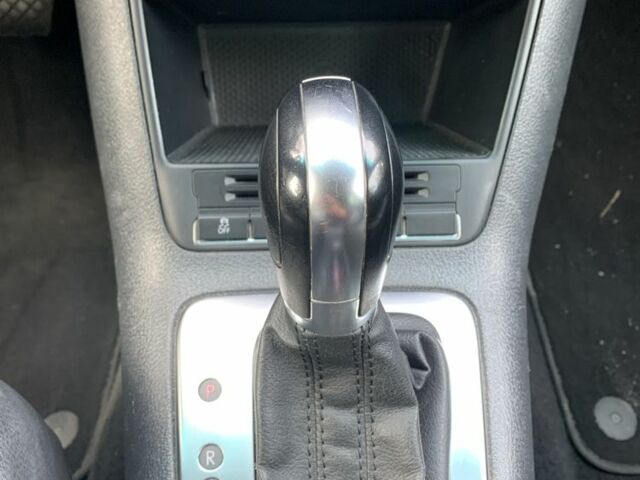 Черный Фольксваген Тигуан, объемом двигателя 2 л и пробегом 130 тыс. км за 10200 $, фото 9 на Automoto.ua