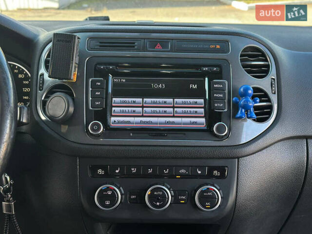 Чорний Фольксваген Тігуан, об'ємом двигуна 2 л та пробігом 189 тис. км за 10300 $, фото 16 на Automoto.ua