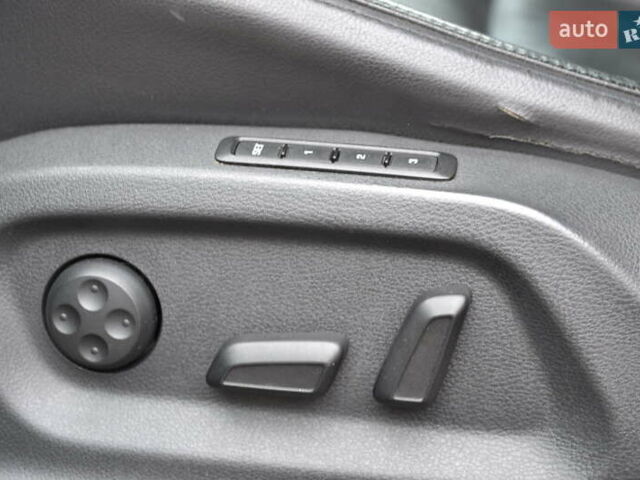 Чорний Фольксваген Тігуан, об'ємом двигуна 1.98 л та пробігом 130 тис. км за 11999 $, фото 16 на Automoto.ua