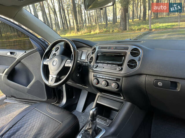 Черный Фольксваген Тигуан, объемом двигателя 2 л и пробегом 185 тыс. км за 11500 $, фото 28 на Automoto.ua