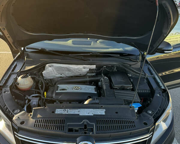 Чорний Фольксваген Тігуан, об'ємом двигуна 1.98 л та пробігом 233 тис. км за 13200 $, фото 21 на Automoto.ua