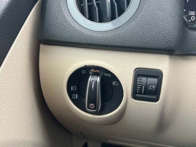 Чорний Фольксваген Тігуан, об'ємом двигуна 2 л та пробігом 160 тис. км за 7800 $, фото 8 на Automoto.ua