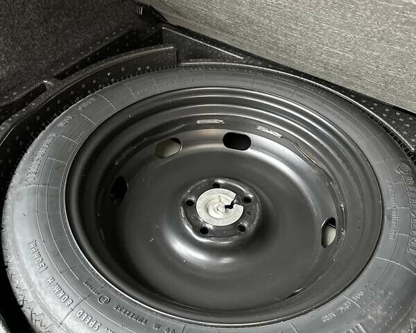 Черный Фольксваген Тигуан, объемом двигателя 1.99 л и пробегом 225 тыс. км за 14950 $, фото 104 на Automoto.ua