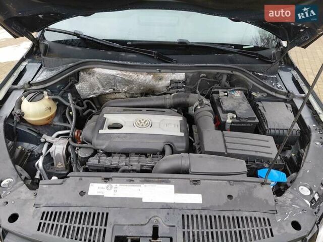 Чорний Фольксваген Тігуан, об'ємом двигуна 2 л та пробігом 227 тис. км за 8999 $, фото 16 на Automoto.ua