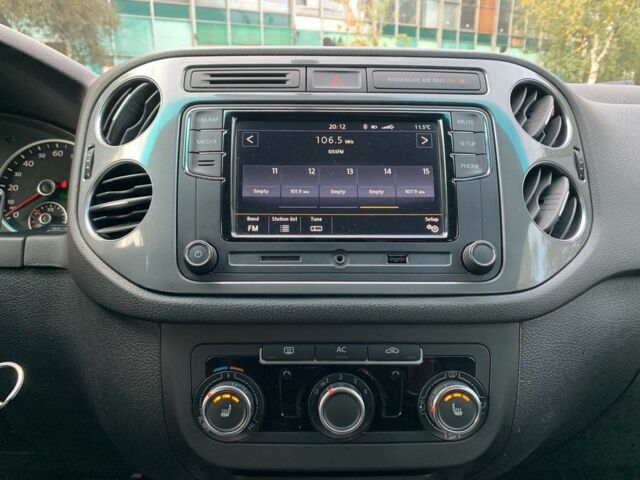 Черный Фольксваген Тигуан, объемом двигателя 2 л и пробегом 130 тыс. км за 10200 $, фото 8 на Automoto.ua