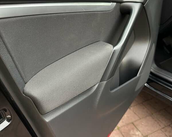 Черный Фольксваген Тигуан, объемом двигателя 1.99 л и пробегом 225 тыс. км за 14950 $, фото 68 на Automoto.ua