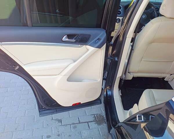 Чорний Фольксваген Тігуан, об'ємом двигуна 1.98 л та пробігом 166 тис. км за 13200 $, фото 5 на Automoto.ua