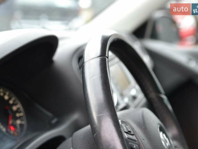 Чорний Фольксваген Тігуан, об'ємом двигуна 1.98 л та пробігом 130 тис. км за 11999 $, фото 14 на Automoto.ua