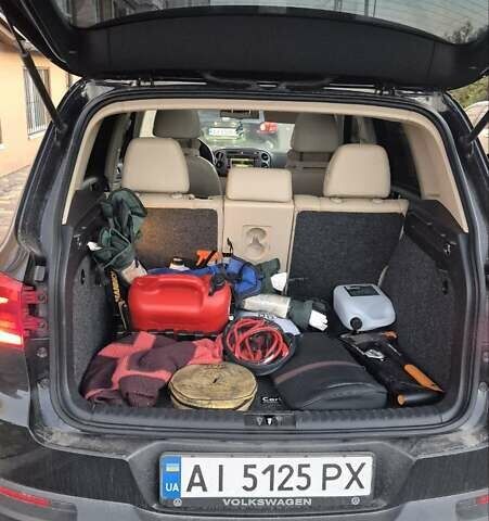 Чорний Фольксваген Тігуан, об'ємом двигуна 1.98 л та пробігом 227 тис. км за 13000 $, фото 20 на Automoto.ua