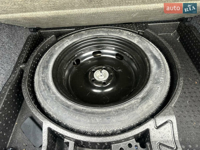 Чорний Фольксваген Тігуан, об'ємом двигуна 2 л та пробігом 165 тис. км за 9499 $, фото 12 на Automoto.ua