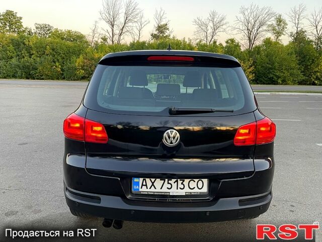 Черный Фольксваген Тигуан, объемом двигателя 2 л и пробегом 181 тыс. км за 9200 $, фото 4 на Automoto.ua