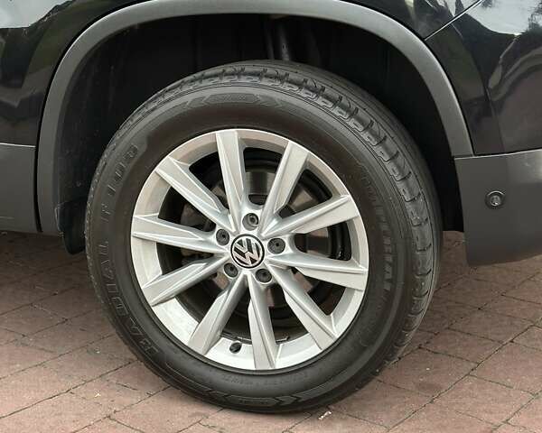 Черный Фольксваген Тигуан, объемом двигателя 1.99 л и пробегом 225 тыс. км за 14950 $, фото 31 на Automoto.ua