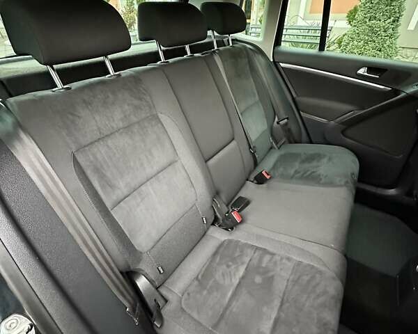 Черный Фольксваген Тигуан, объемом двигателя 1.99 л и пробегом 225 тыс. км за 14950 $, фото 82 на Automoto.ua