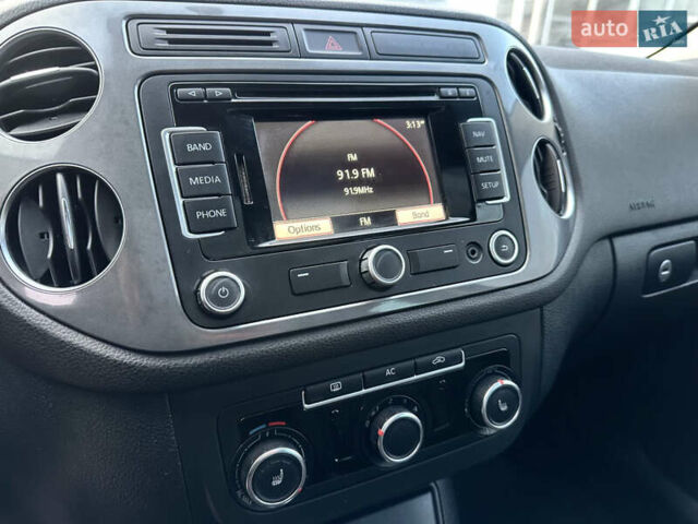 Черный Фольксваген Тигуан, объемом двигателя 2 л и пробегом 256 тыс. км за 8999 $, фото 8 на Automoto.ua