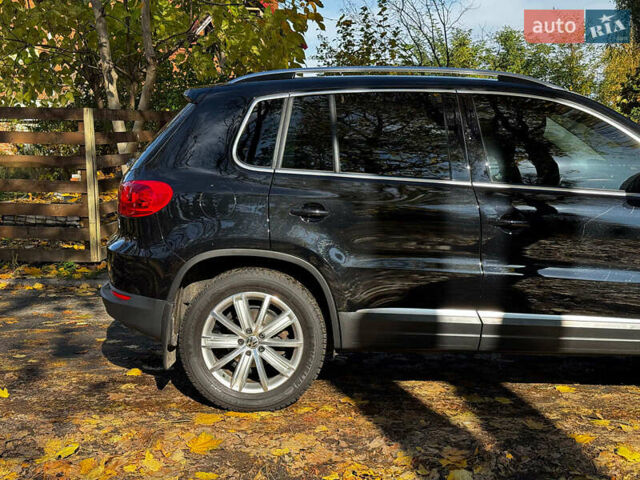 Черный Фольксваген Тигуан, объемом двигателя 2 л и пробегом 166 тыс. км за 12290 $, фото 4 на Automoto.ua