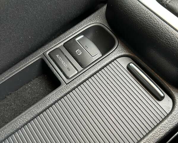 Черный Фольксваген Тигуан, объемом двигателя 1.99 л и пробегом 225 тыс. км за 14950 $, фото 90 на Automoto.ua