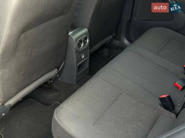 Черный Фольксваген Тигуан, объемом двигателя 1.98 л и пробегом 173 тыс. км за 10799 $, фото 14 на Automoto.ua