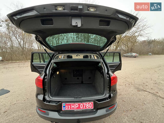 Черный Фольксваген Тигуан, объемом двигателя 1.99 л и пробегом 320 тыс. км за 14499 $, фото 134 на Automoto.ua