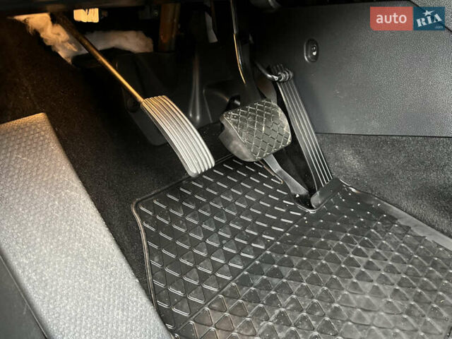 Черный Фольксваген Тигуан, объемом двигателя 1.99 л и пробегом 320 тыс. км за 14499 $, фото 88 на Automoto.ua