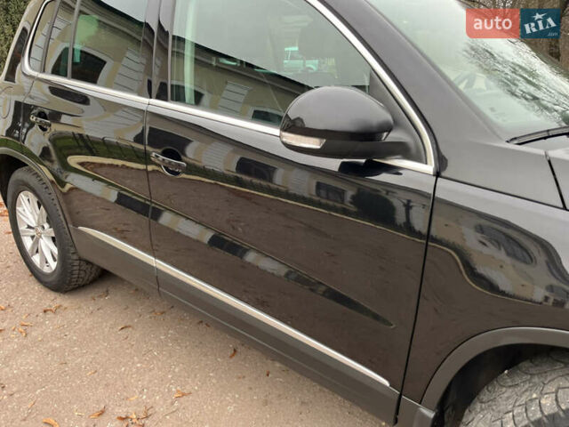 Черный Фольксваген Тигуан, объемом двигателя 1.99 л и пробегом 320 тыс. км за 14499 $, фото 70 на Automoto.ua