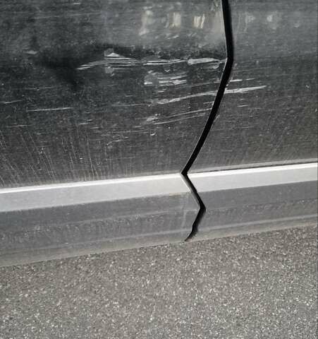 Чорний Фольксваген Тігуан, об'ємом двигуна 1.98 л та пробігом 227 тис. км за 13000 $, фото 18 на Automoto.ua